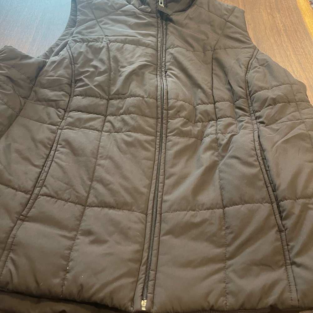 Women’s Athletic Works puffer vest Brown 16w XL Quilted Vest ski holidays